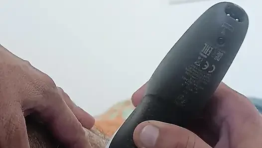 Karımın kıllı amını tıraş ediyorum