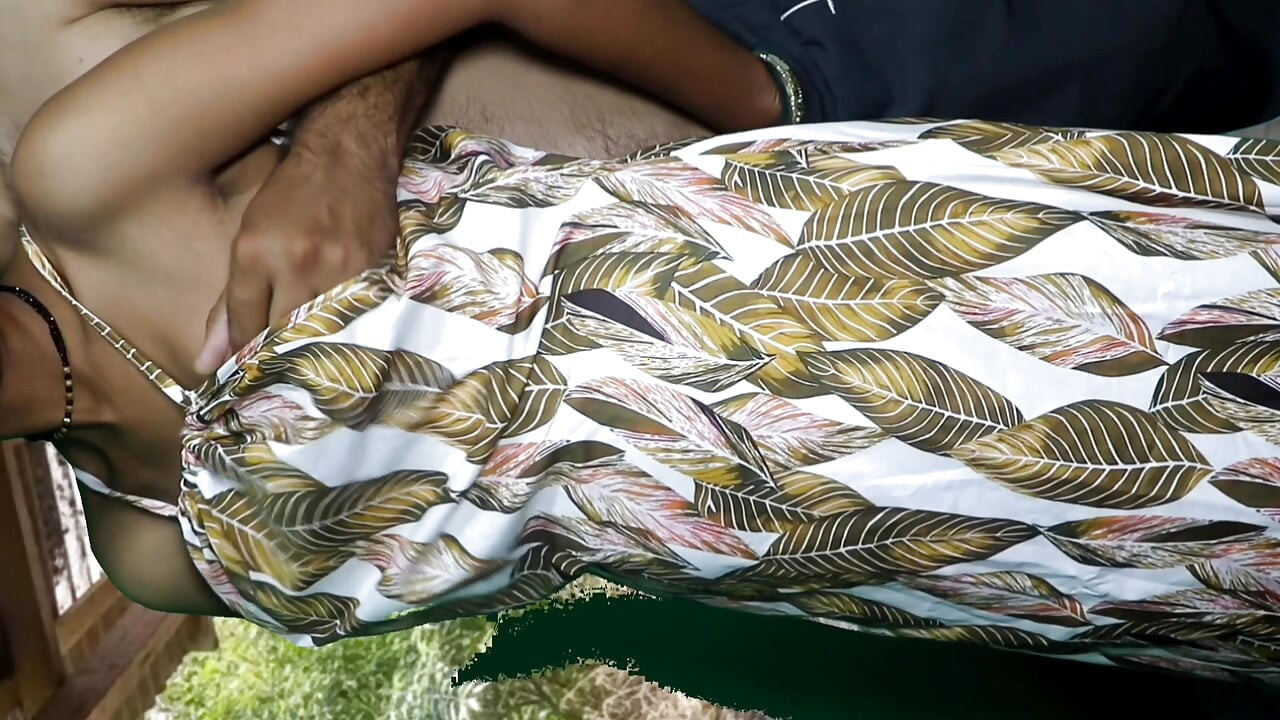 Desi Village girl tight pussy outdoor xxx video, desi village hot girl sex.A romantic relationship with a cheating girl made