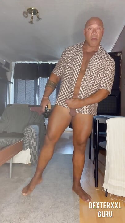 If You Like Me. Bisexual Bodybuilder Wank Solo