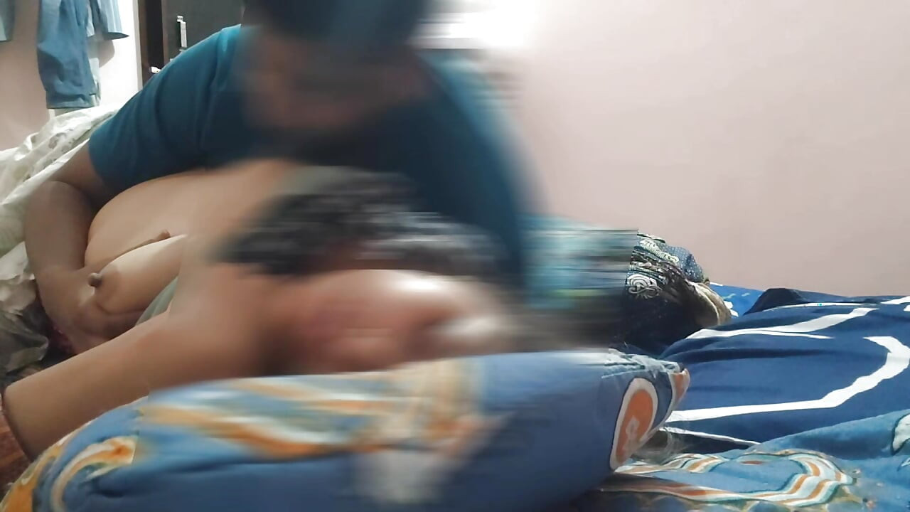 Cupluri sexy tinere indiene fierbinți care se bucură de sex