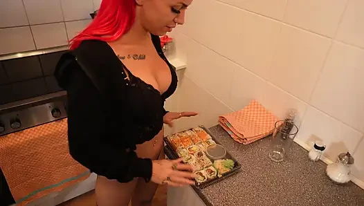 Nini fucks pizza delivery guy