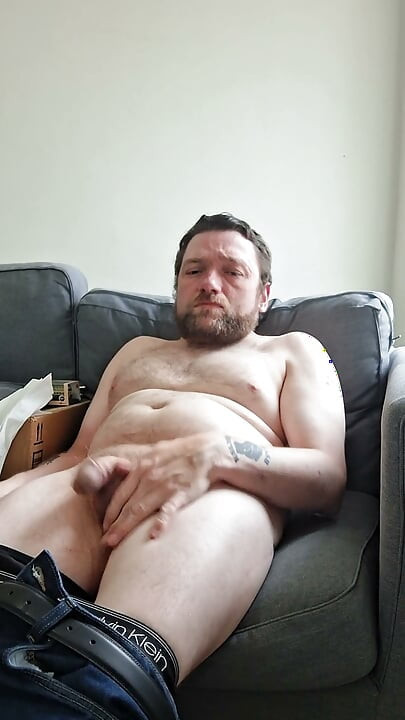 Intense cum from chubby cub guy