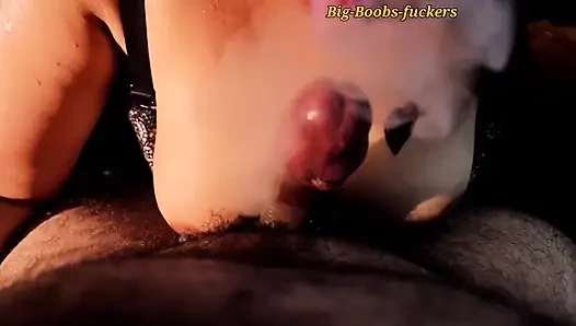 Cewek sange ini lagi asik nyepong dan ngocok kontol sampai dicrot di dalam - pov