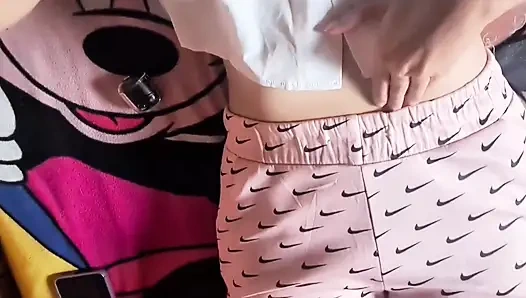 Aku sangat hot di meja ini! Orgasme intens! Free Pussy Rubbing Porn