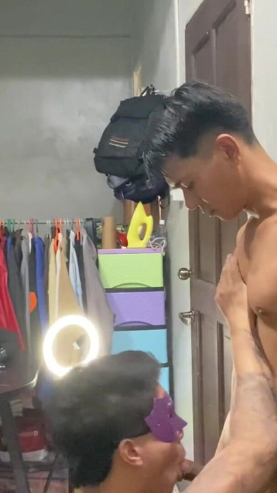 ลูกพี่ลูกน้องชายของกูทําให้กูดูดควยเขา jak malik | คลิป 1