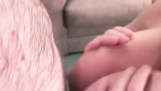 Şehvetli sarışın yarak emici yavaş ve boğucu sakso çekiyor