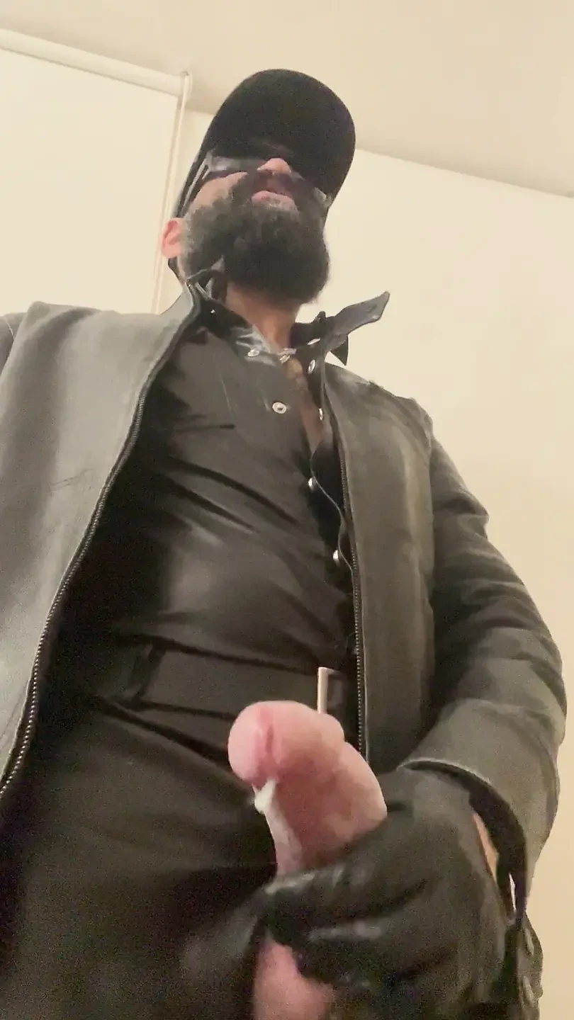 皮衣射精