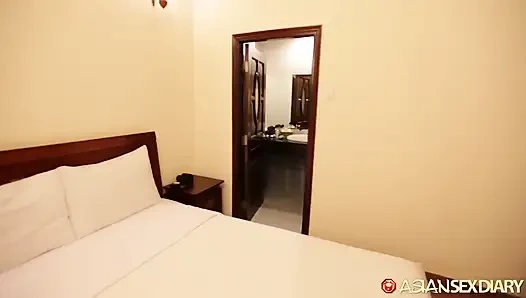 AsianSexdiary Крошечную азиатку филиппинку накормили членом иностранца на десерт