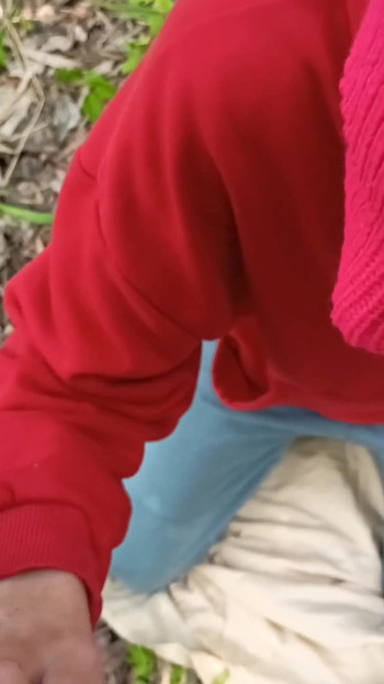 Kami ditangkap di taman berkongkek panas!