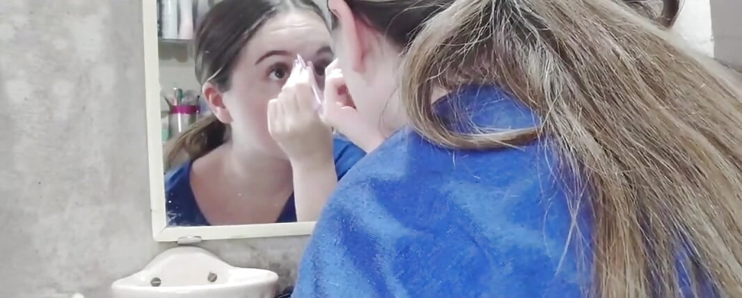 Épilation aux sourcils