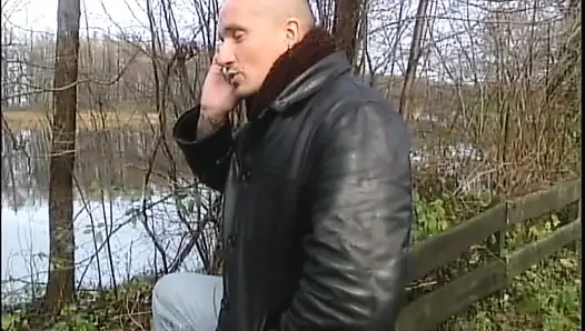 Geile MILF Mit Verschiedenen Arten Von Muschi