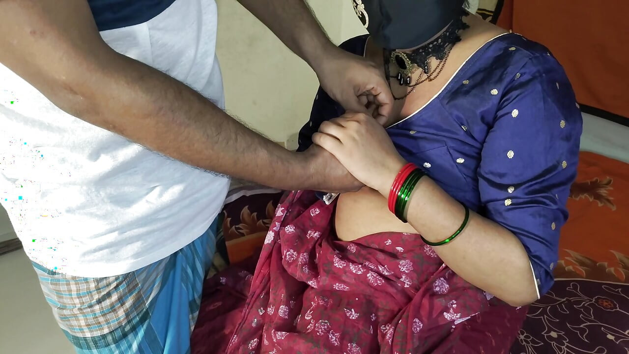 Desi Stepmom Fuck by her stepSon on the bedroom My Sexy Stepmom  Fuck by me Whole she working on the  full part  Bangali Vira