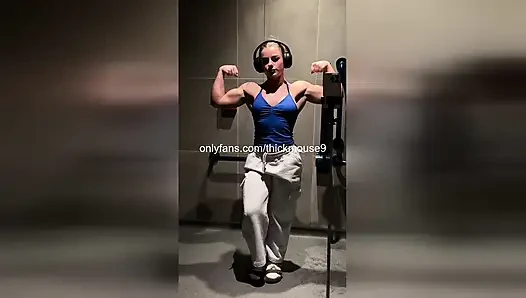 18yo Accidental Yoga Pussy Flash