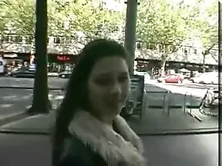 Nathalie show to Harry
