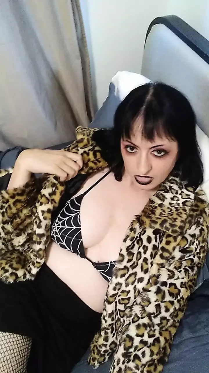 SFW HOT Goth girl in fishnets