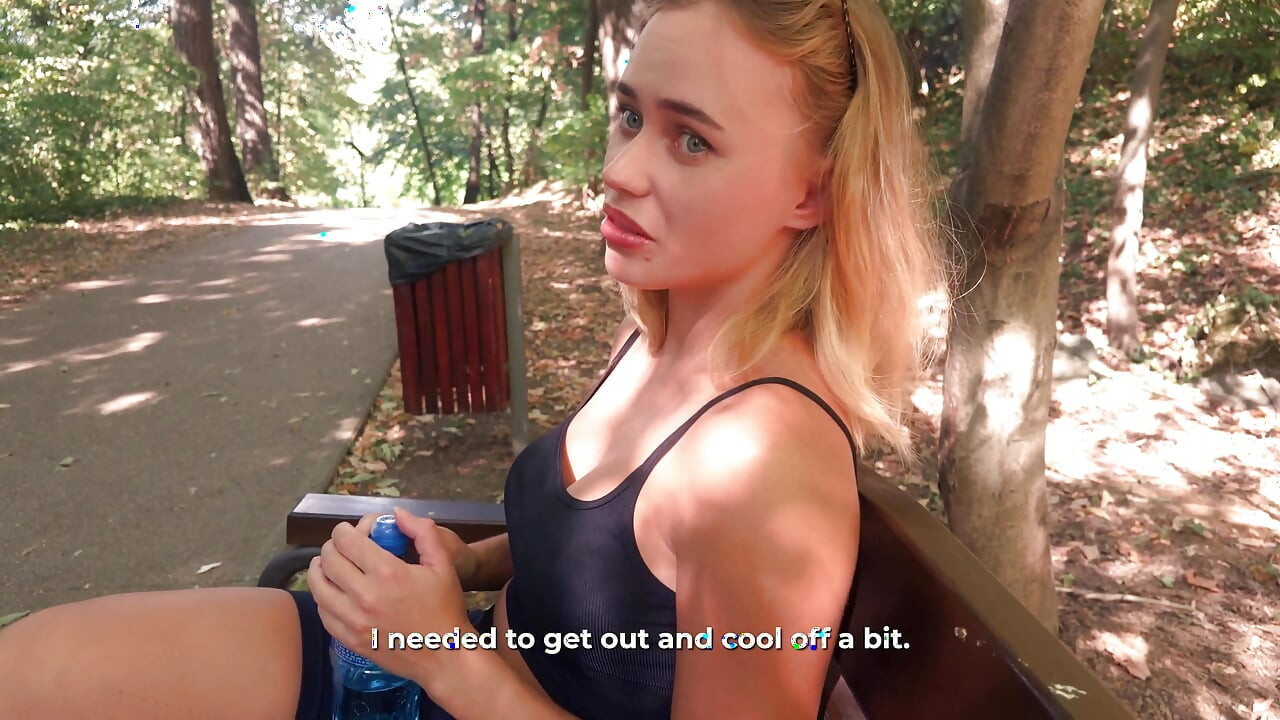 I Sucked a Stranger’s Big Cock in the Park Risky Outdoor Sex