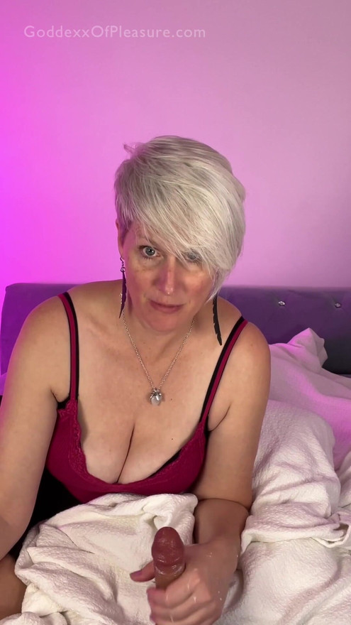 Stepmom Gave Stepson A Quick JOI To Wake Him Up So He Isn’t Late For Work | Clip 3