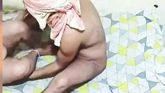 Kajal yenge erkek arkadaşıyla sikişiyor