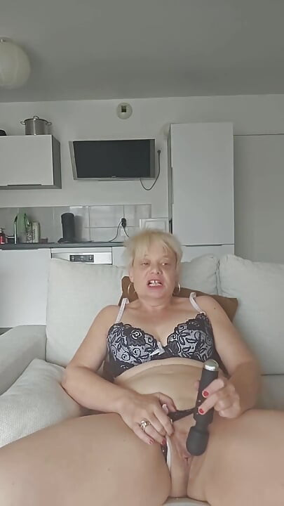 O Mică Plăcere Solo În Care Mă Joc Cu Fundul Meu.
