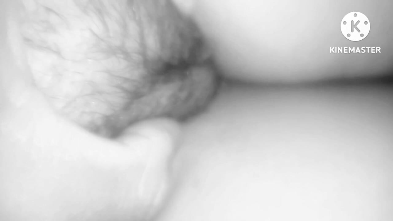 Fată sexy futută noaptea