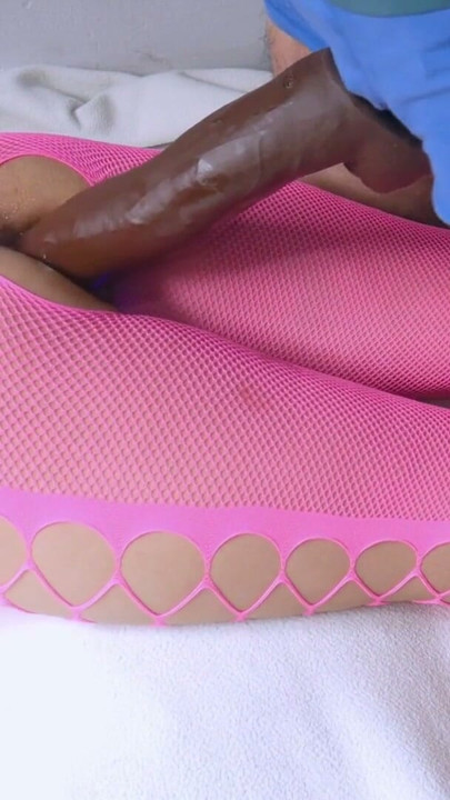 My husband fucked me with a huge cock, my pussy hurt because that thing was so thick | Clip 1