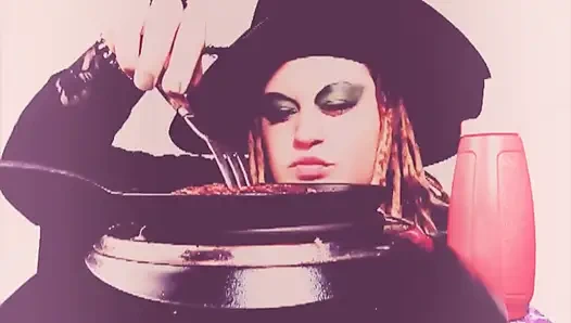 Yumuşak etini boğazıma atmadan önce domuz itirafı