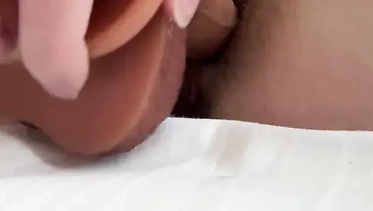 Ngentot memek becekku setelah dientot habis-habisan sampai dicrot di dalam - close-up