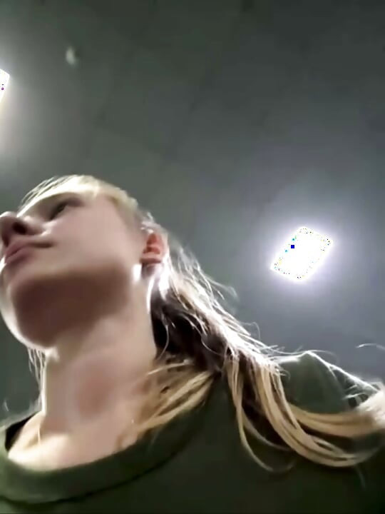 Extreme squirting in the gym with jucielussie