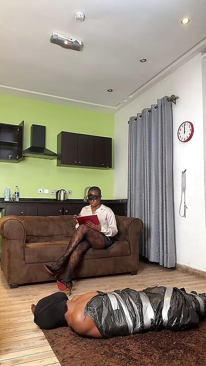 Dominare feminină africană sado-maso - Domina Havi