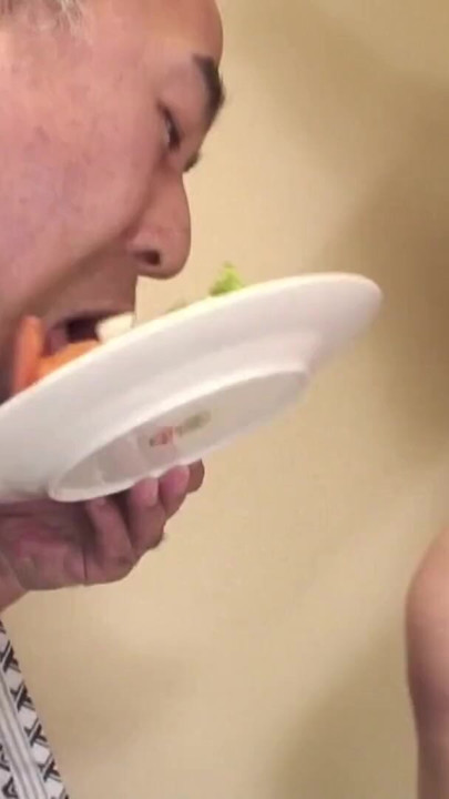 HOTTIE SUCKS HARD COCKS BEFORE GETTING FUCKED TO CUMSHOT | Clip 3