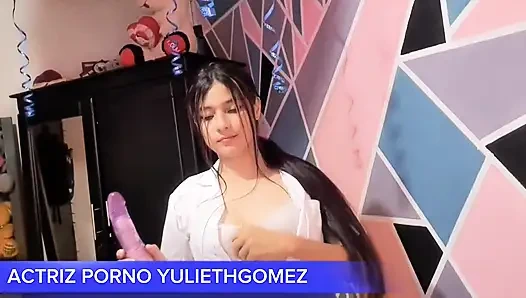 Naughty Girl Came to Provoke Me with a Short Dress Without Panties, Moved Her Ass on the Stick and It Came Out