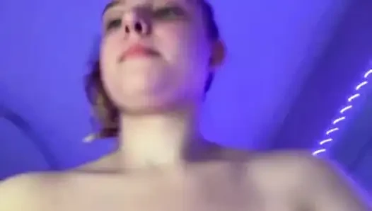 Экстремальный сквирт на твое лицо