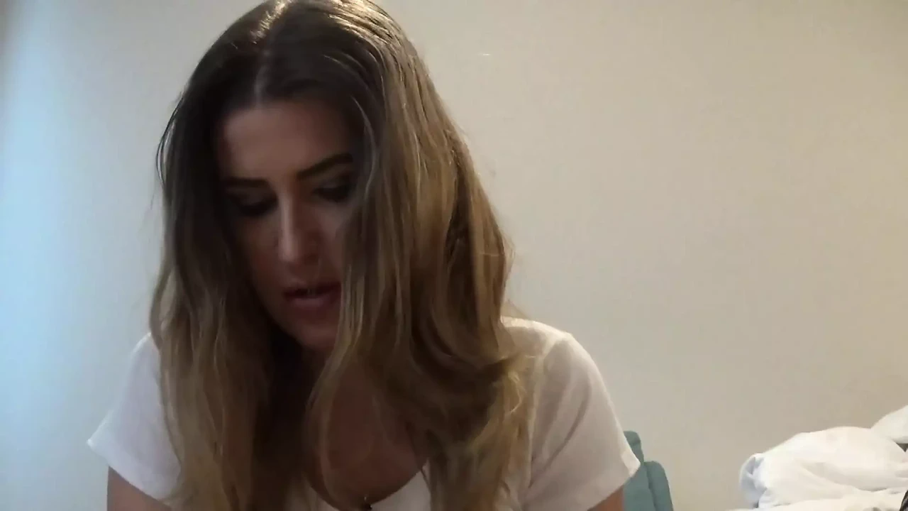 Hot Sex with Horny Iranian Stepsister When We Are Alone at Home)