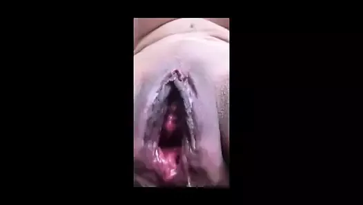 gaping pussy squirting