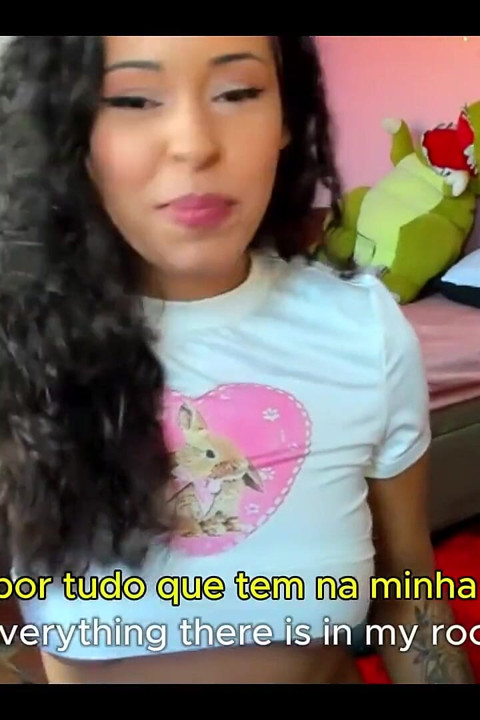 Playing Roulette - Hot Brunette Live - Espuleta Maia