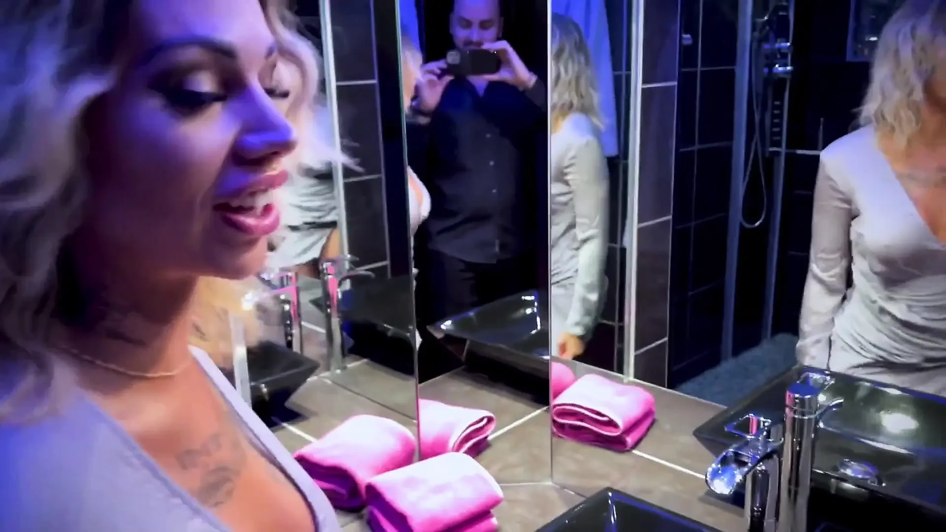 Deep throat,hotel,blonde