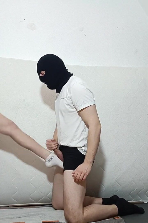 Ze schopt me totdat ik klaarkom