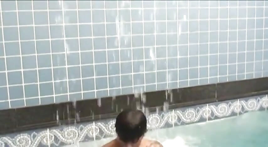 Nice and wet anal bang by the swim-pool
