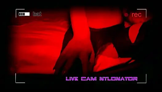 Горячий Трах В Нейлоне Со Страпоном Перед Живой Камерой