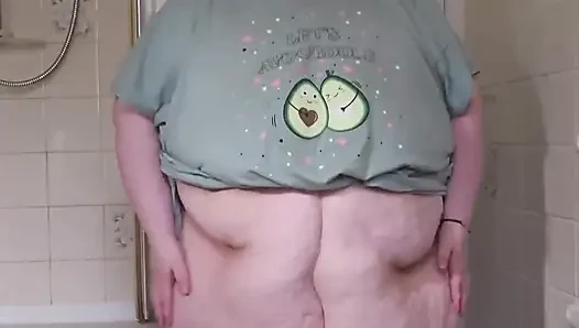 Belly Play in the Bathroom with SSBBW Goddess