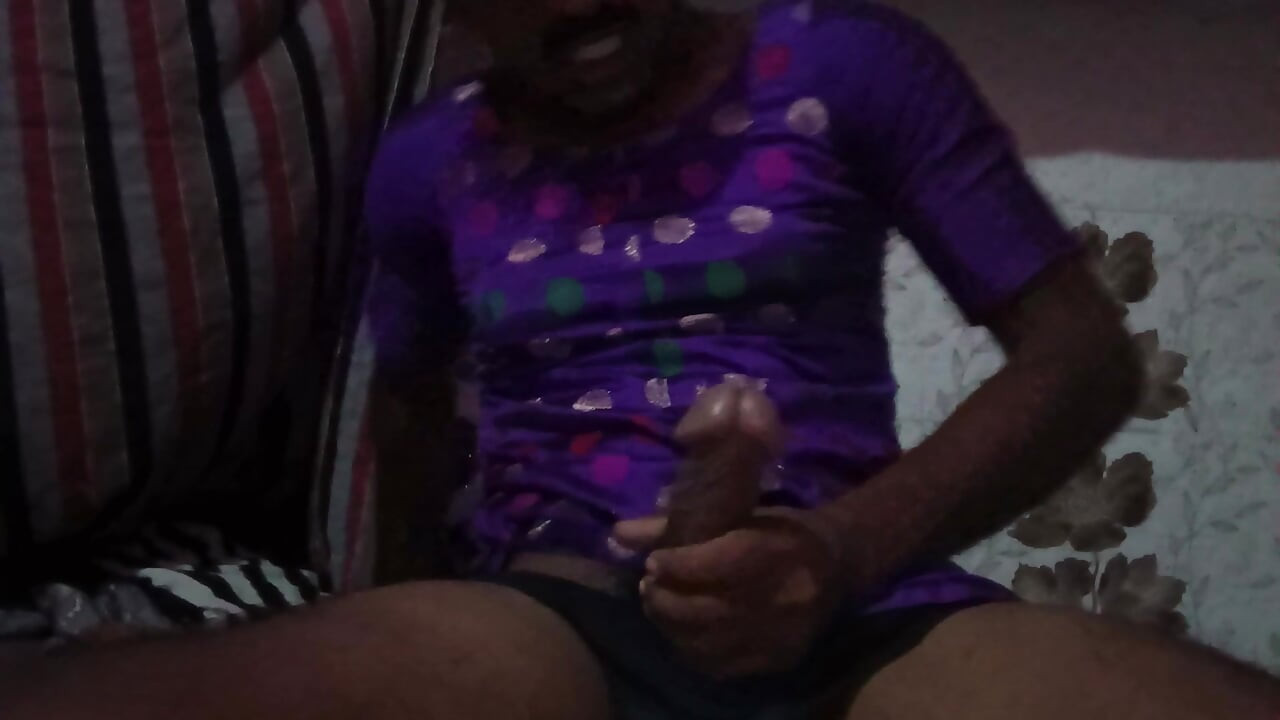 The Lovwandiya hawk man lost his enthusiasm and sat down