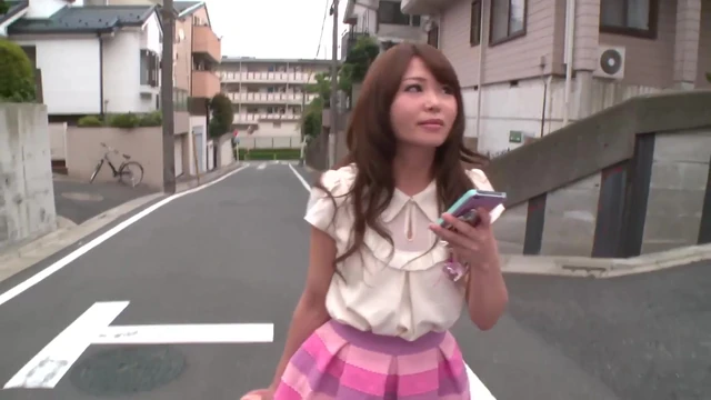 Lemon Momose - Weird Men’s Share House.