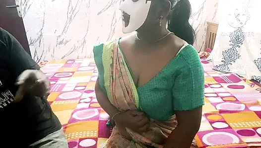 В одиночестве возбужденную мачеху соблазнил пасынок