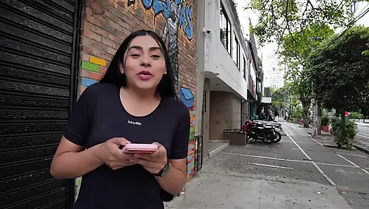 I fulfill my bet by a virgin empanada seller