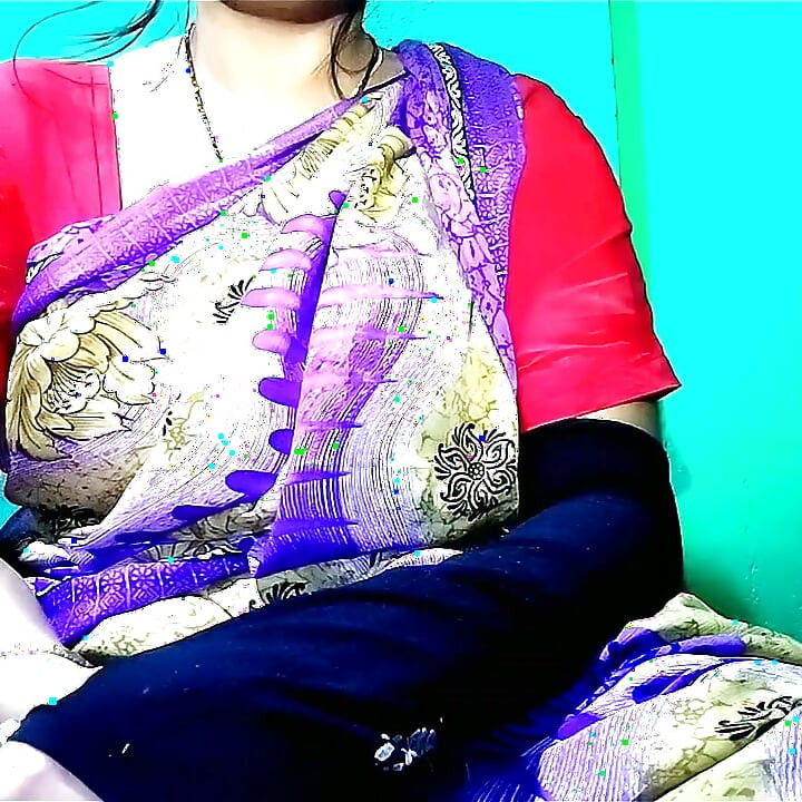 Exotic Desi Saree Tease - Sensual Blouse Boob Pressing (part 1) HD