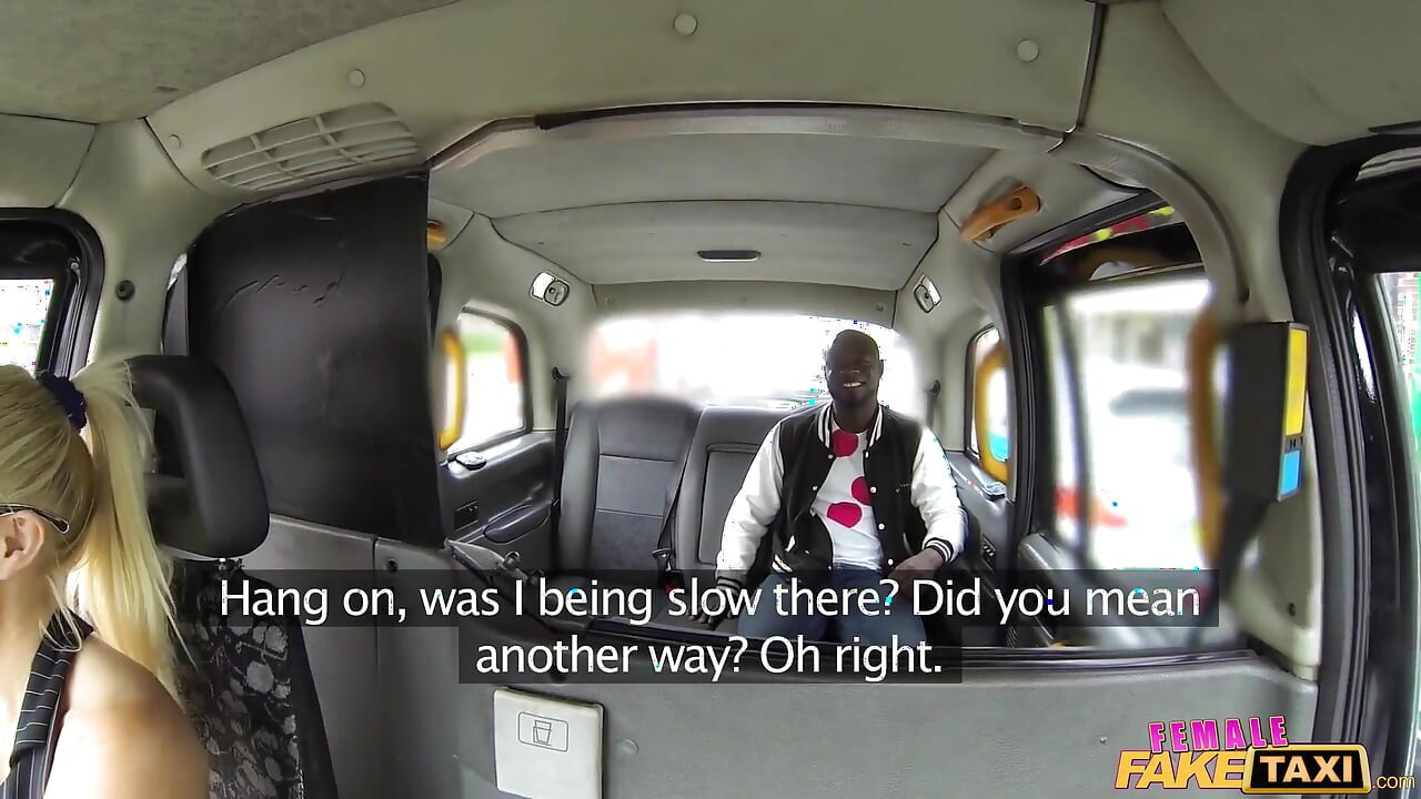 Female fake taxi - quente suada bbc paga tarifa de táxi e deixa grande dica