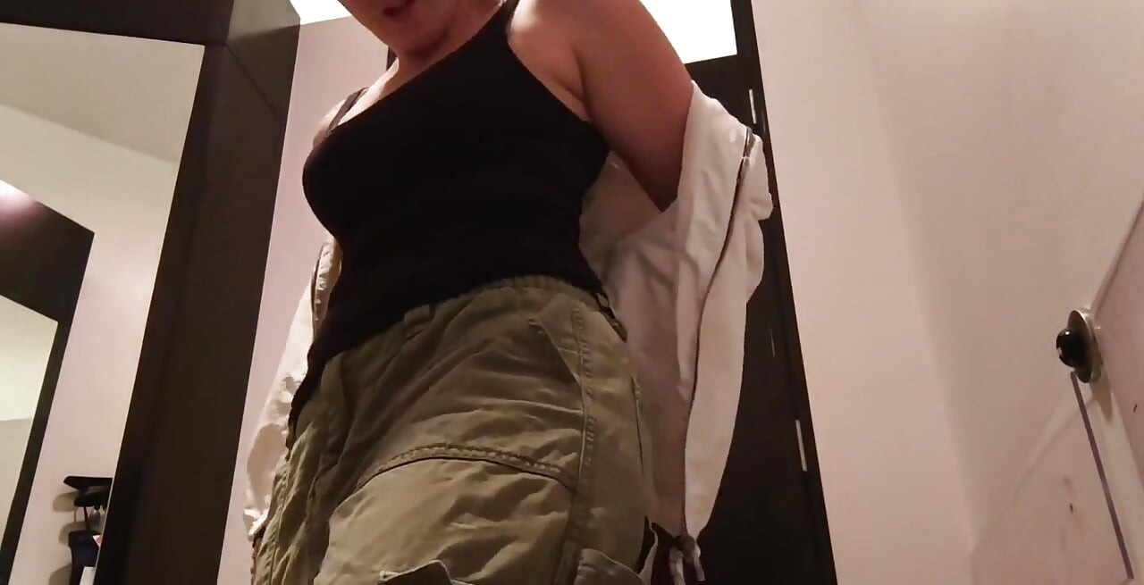 Ups! They Caught Me on the Mall Room Ups