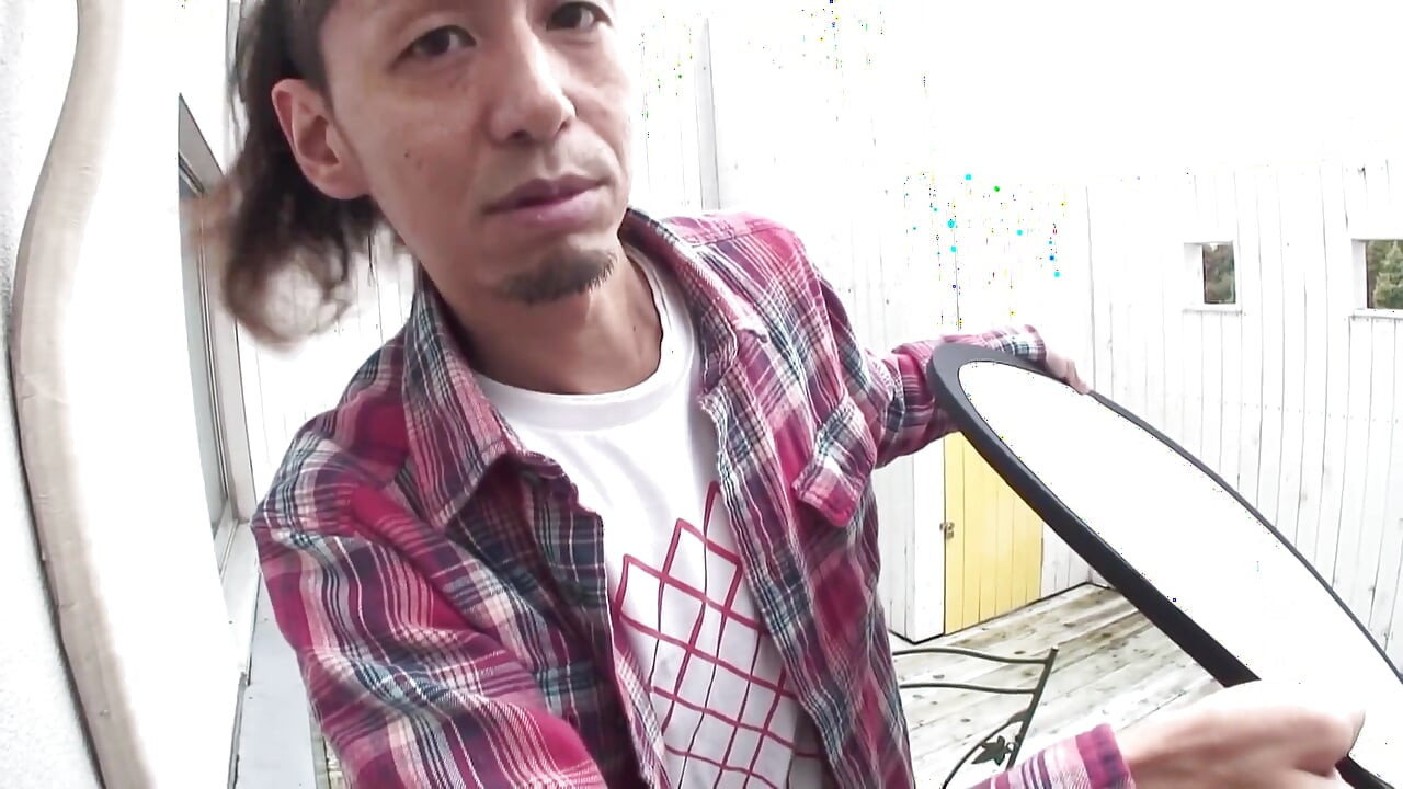 Adorable Japanese hottie enjoys playing with her hairy snatch