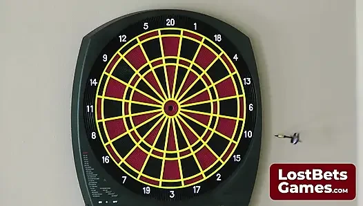 Pengalaman Star dengan strap-on membuat game ini menarik