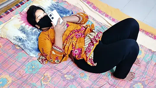 Indisches bangla-teen-mädchen fingert heißes masturbations-teen-video